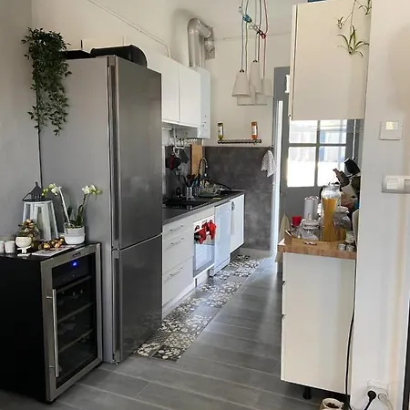 Very Nice 60M With Balcony On The Ground Floor Apartment Toulon